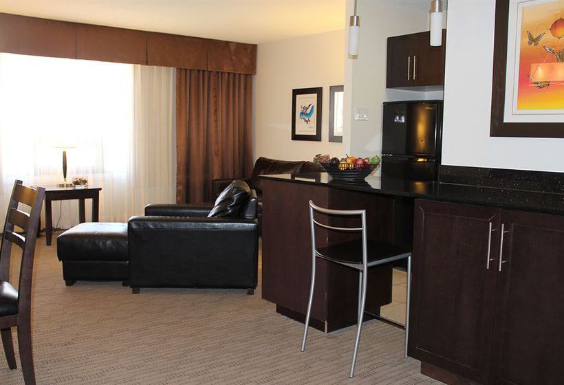 Hotel Place Louis Riel Suite | Winnipeg | Manitoba | Canada 3