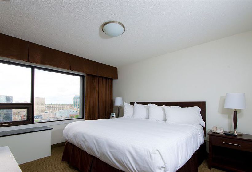 Hotel Place Louis Riel Suite | Winnipeg | Manitoba | Canada 4
