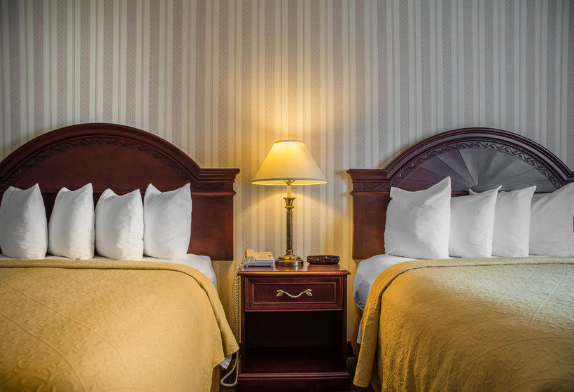 Quality Hotel & Suites | Woodstock | Ontario | Canada 14