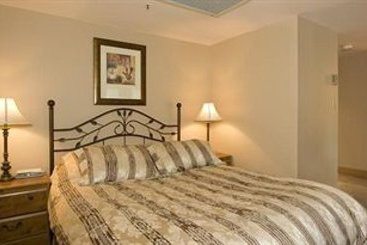 Resort Le Chamois Whistler | Whistler | British Columbia | Canada 2