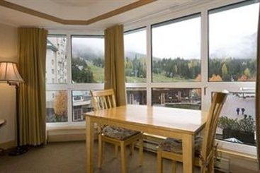 Resort Le Chamois Whistler | Whistler | British Columbia | Canada 6