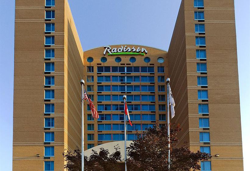 Radisson Suite Hotel Toronto Airport