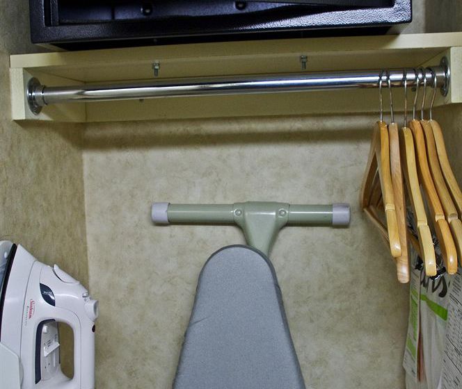 Radisson Suite Hotel Toronto Airport | Toronto | Ontario | Canada 14