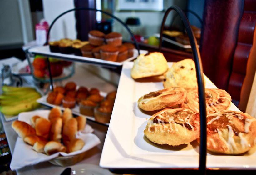 Radisson Suite Hotel Toronto Airport | Toronto | Ontario | Canada 15