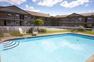 Hotel Howard Johnson Express Niagara Falls | Niagara Falls | Ontario | Canada 11