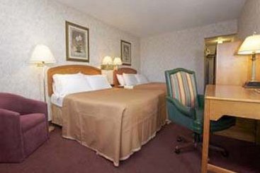 Hotel Howard Johnson Express Niagara Falls | Niagara Falls | Ontario | Canada 5