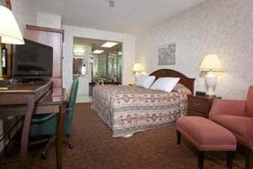 Hotel Howard Johnson Express Niagara Falls | Niagara Falls | Ontario | Canada 9