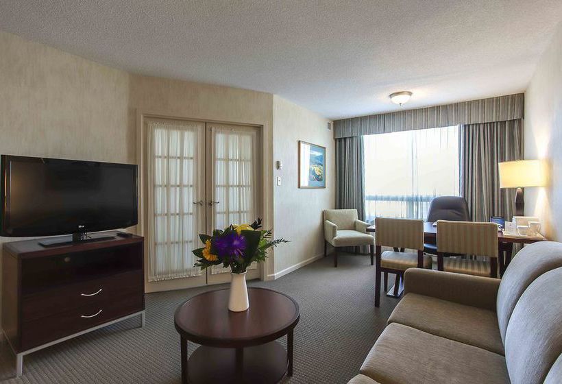 Hotel Quality Suites Montreal Aeroport | Pointe Claire | Quebec | Canada 15