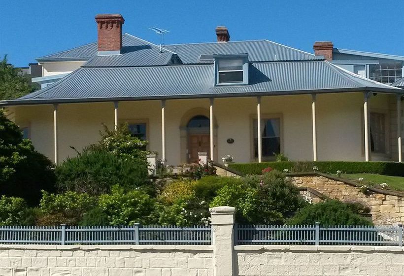 Hotel The Lodge On Elizabeth