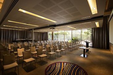 Hotel Sails In The Desert By Voyages | Yulara | Northern Territory | Australia 19