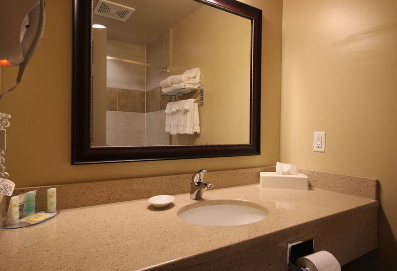 Hotel Quality Inn & Suites Hawkesbury | Hawkesbury | Ontario | Canada 11