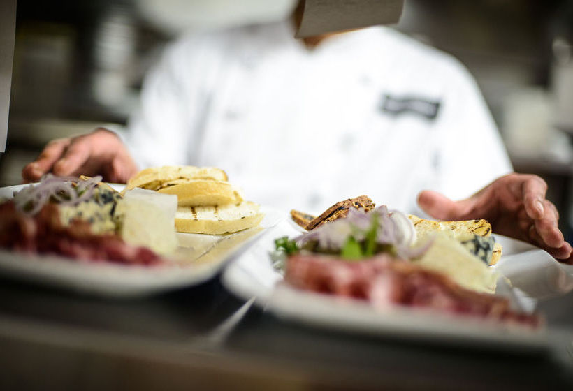 Hotel Pinnacle Vancouver Harbourfront | Vancouver | British Columbia | Canada 11