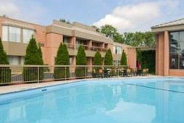 Hotel Ramada Plaza Niagara Falls | Niagara Falls | Ontario | Canada 2