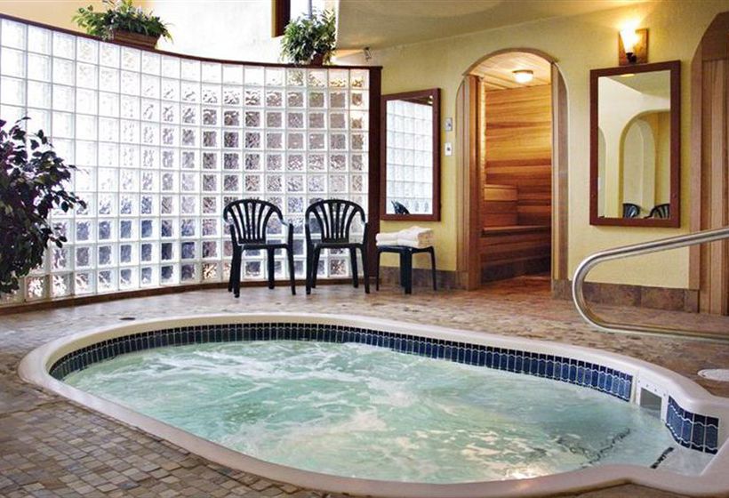 Hotel Irwin's Mountain Inn | Banff | Alberta | Canada 2