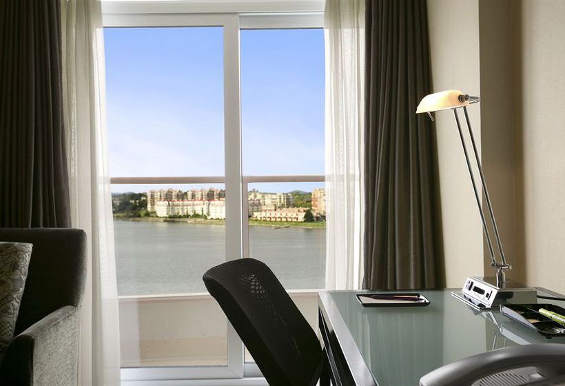 Coast Victoria Hotel & Marina by APA | Victoria | British Columbia | Canada 19