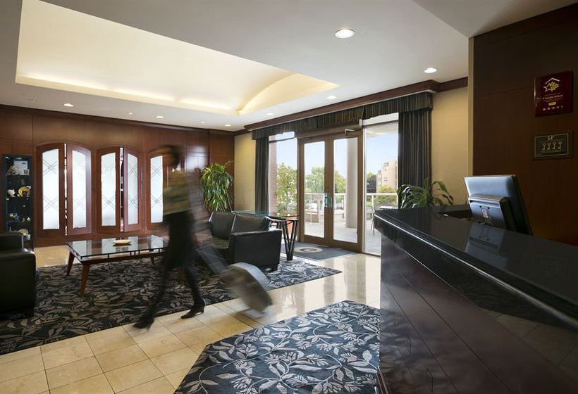 Coast Victoria Hotel & Marina by APA | Victoria | British Columbia | Canada 6