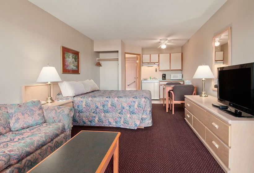 Hotel Travelodge Courtenay BC | Courtenay | British Columbia | Canada 1