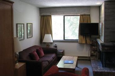 Parkside Whistler Resort & Club | Whistler | British Columbia | Canada 1