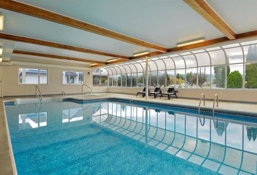 Hotel Travelodge Salmon Arm BC | Salmon Arm | British Columbia | Canada 2