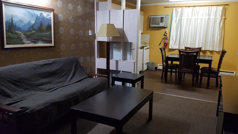 Hotel Alpine Inn & Suites | Revelstoke | British Columbia | Canada 3