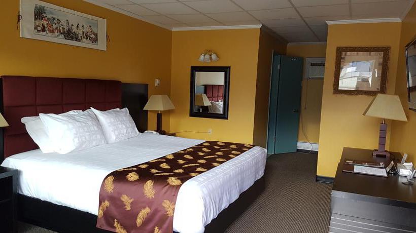 Hotel Alpine Inn & Suites | Revelstoke | British Columbia | Canada 7