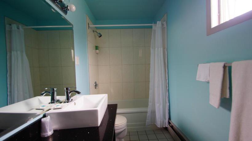 Hotel Alpine Inn & Suites | Revelstoke | British Columbia | Canada 9