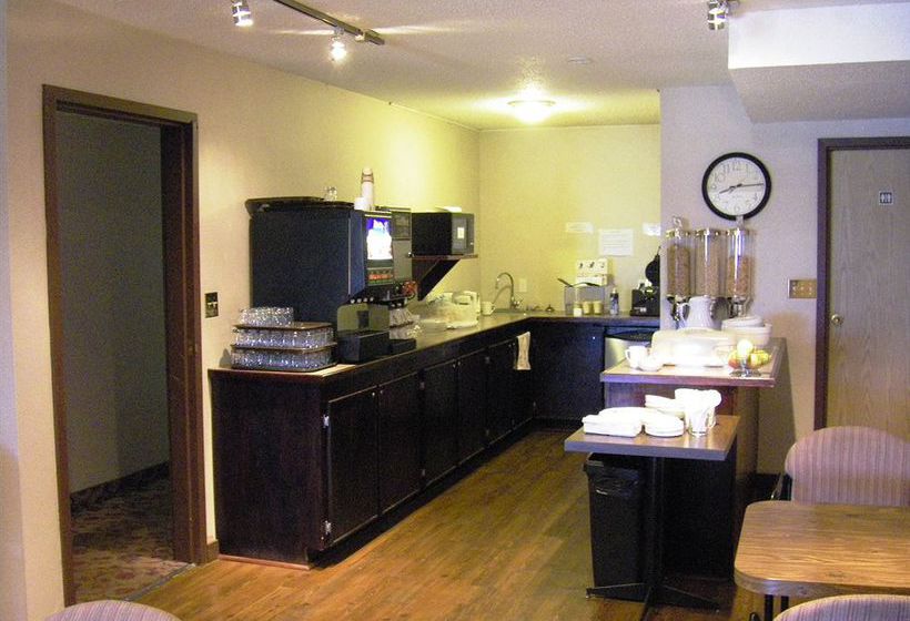 Hotel Castlegar BC Travelodge | Castlegar | British Columbia | Canada 5