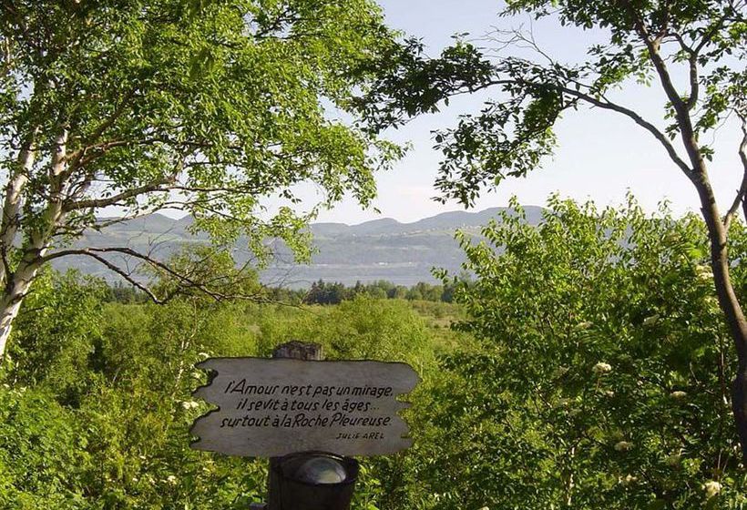 Hotel La Roche Pleureuse | Isle aux Coudres | Quebec | Canada 12