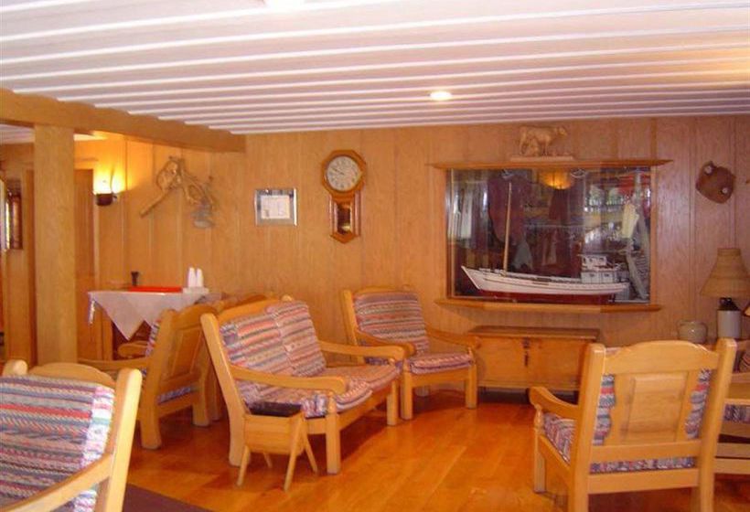 Hotel La Roche Pleureuse | Isle aux Coudres | Quebec | Canada 15