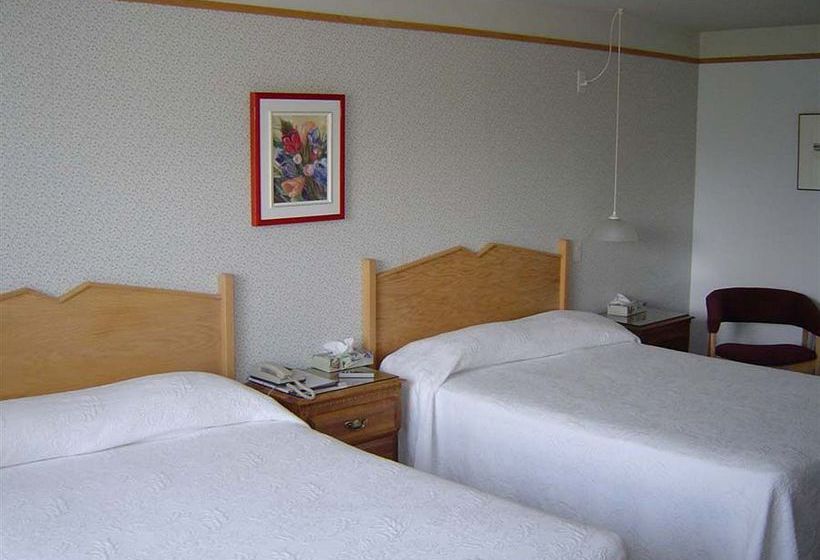 Hotel La Roche Pleureuse | Isle aux Coudres | Quebec | Canada 17