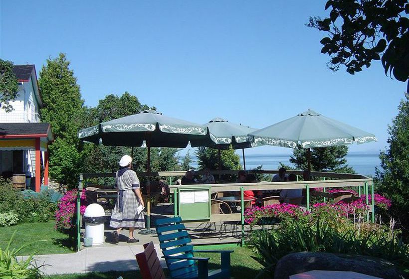 Hotel La Roche Pleureuse | Isle aux Coudres | Quebec | Canada 4