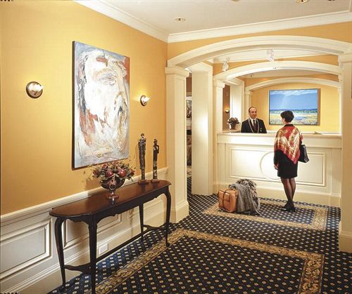 Hotel Chateau Versailles | Montreal | Quebec | Canada 16