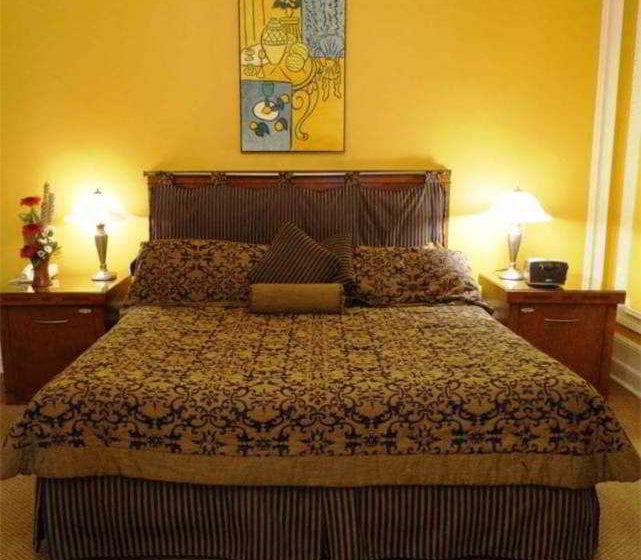 Hotel Chateau Versailles | Montreal | Quebec | Canada 19