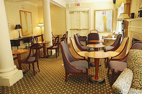 Hotel Chateau Versailles | Montreal | Quebec | Canada 3