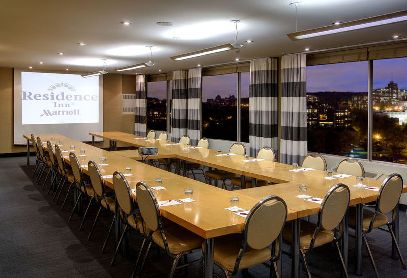 Hotel Residence Inn by Marriott Montreal Westmount | Montreal | Quebec | Canada 18