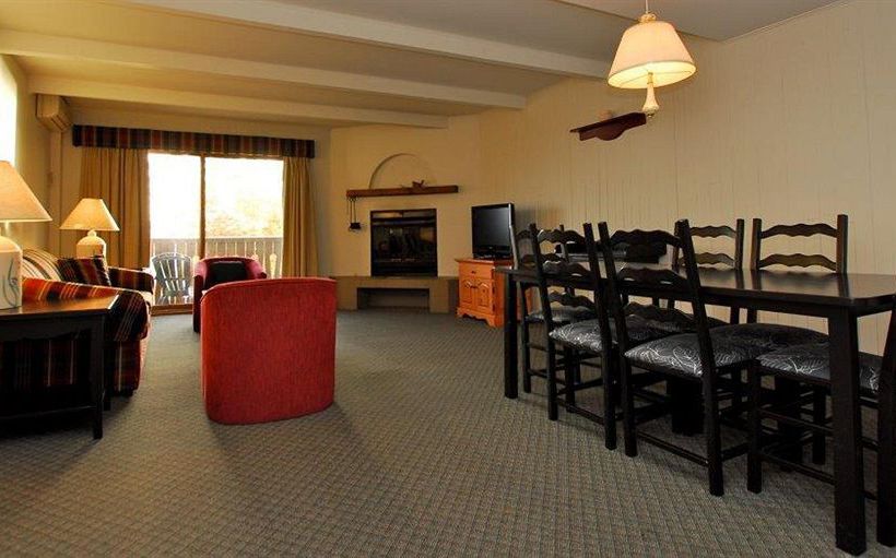 Hotel Du Lac | Mont Tremblant | Quebec | Canada 17