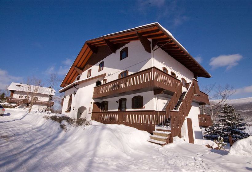 Hotel Du Lac | Mont Tremblant | Quebec | Canada 19