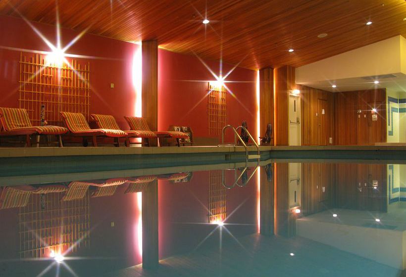 Hotel Du Lac | Mont Tremblant | Quebec | Canada 9