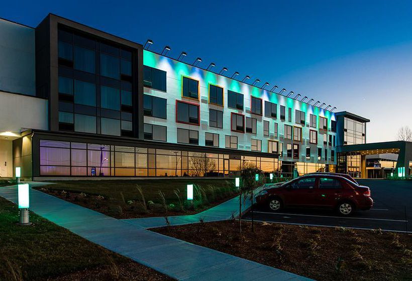 Hotel Levesque | Riviere du Loup | Quebec | Canada 1