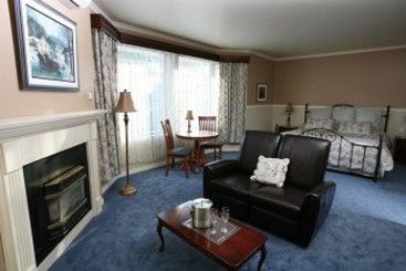 Hotel La Montagne Coupée | St Jean de Matha | Quebec | Canada 1