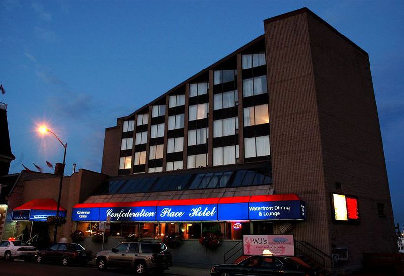 Hotel Confederation Place Kingston