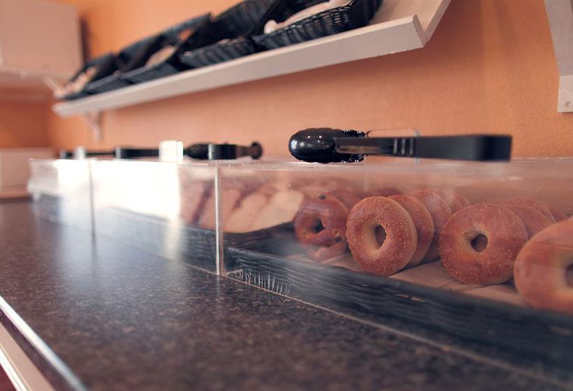 Hotel Econo Lodge London | London | Ontario | Canada 7