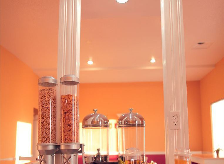 Hotel Econo Lodge London | London | Ontario | Canada 9