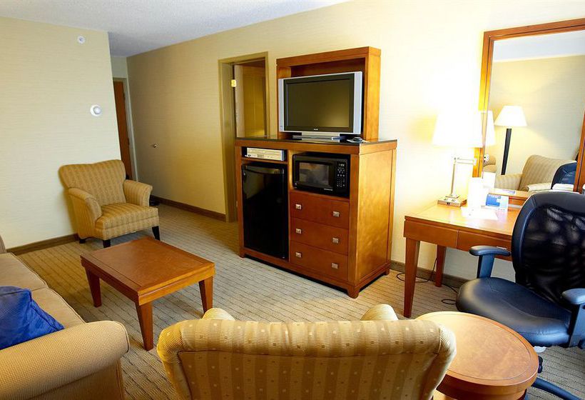 Holiday Inn Express Hotel & Suites London Downtown | London | Ontario | Canada 13
