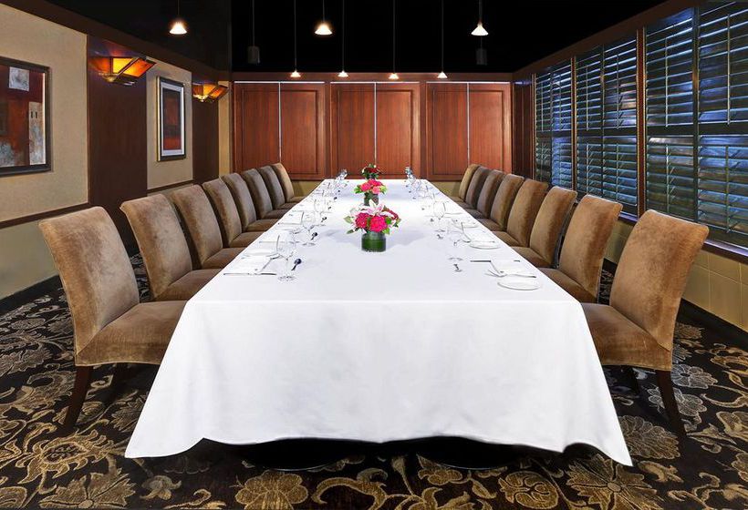 Sheraton Gateway Hotel in Toronto International Airport | Toronto | Ontario | Canada 10