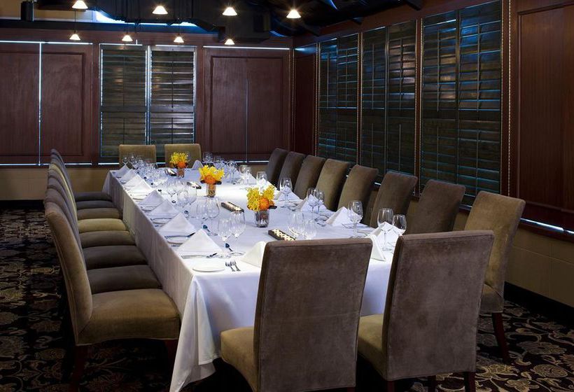 Sheraton Gateway Hotel in Toronto International Airport | Toronto | Ontario | Canada 2