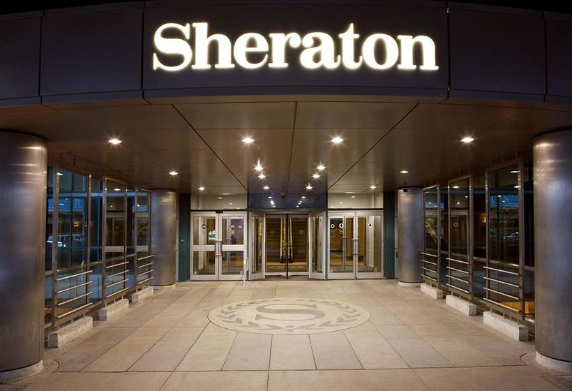 Sheraton Gateway Hotel in Toronto International Airport | Toronto | Ontario | Canada 3