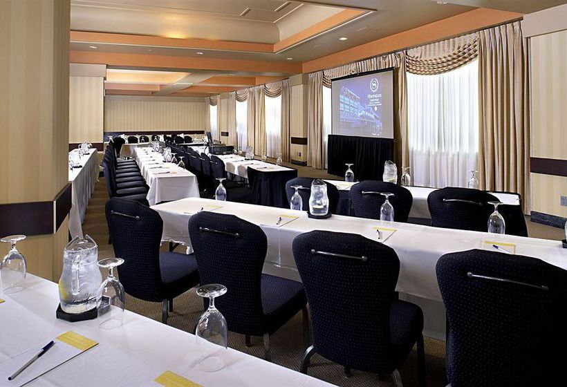 Sheraton Gateway Hotel in Toronto International Airport | Toronto | Ontario | Canada 8