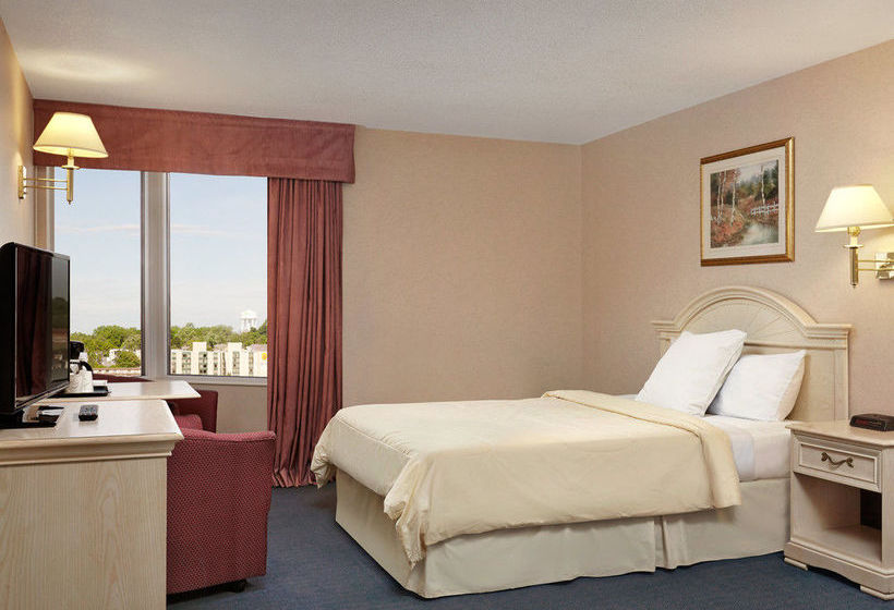 Travelodge Hotel By the Falls | Niagara Falls | Ontario | Canada 2