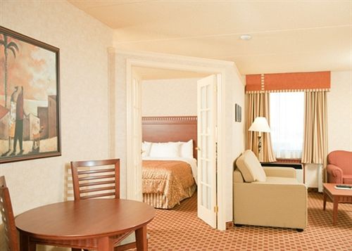 Hotel Quality Inn & Suites Bay Front | Sault Sainte Marie | Ontario | Canada 12